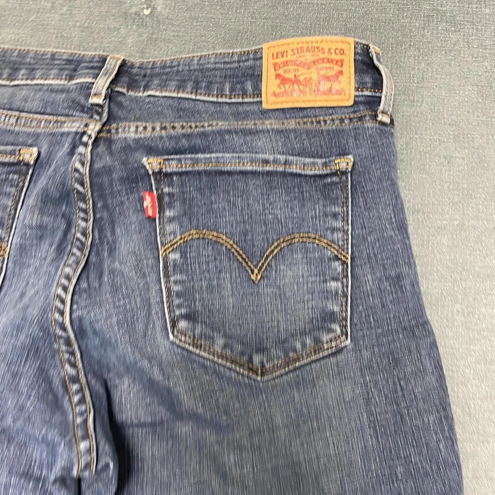 Levi's 711 Jeans Mens 31 Blue Denim Medium Wash Distressed Mid Rise Straight Leg